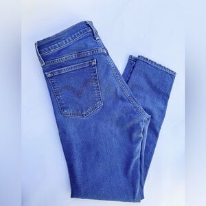 LEVI Wedgie Skinny Jeans Size 29 Like New Denim